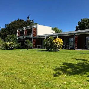 Trecelin Hotel